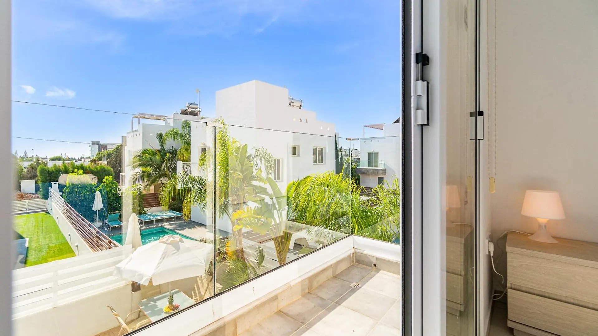 Villa Nissini By Ezoria Villas أيا نابا قبرص