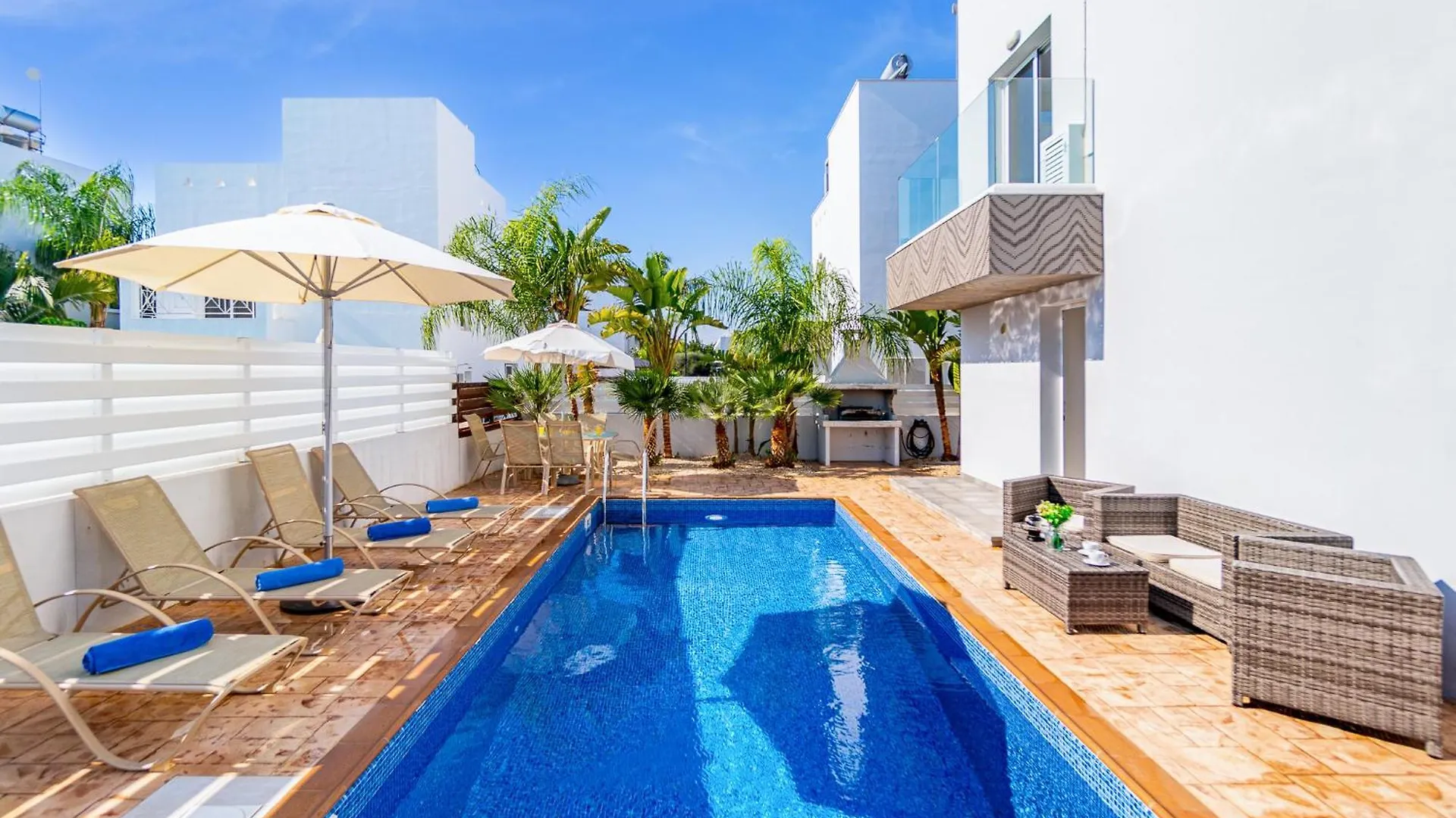Villa Nissini By Ezoria Villas Ayia Napa